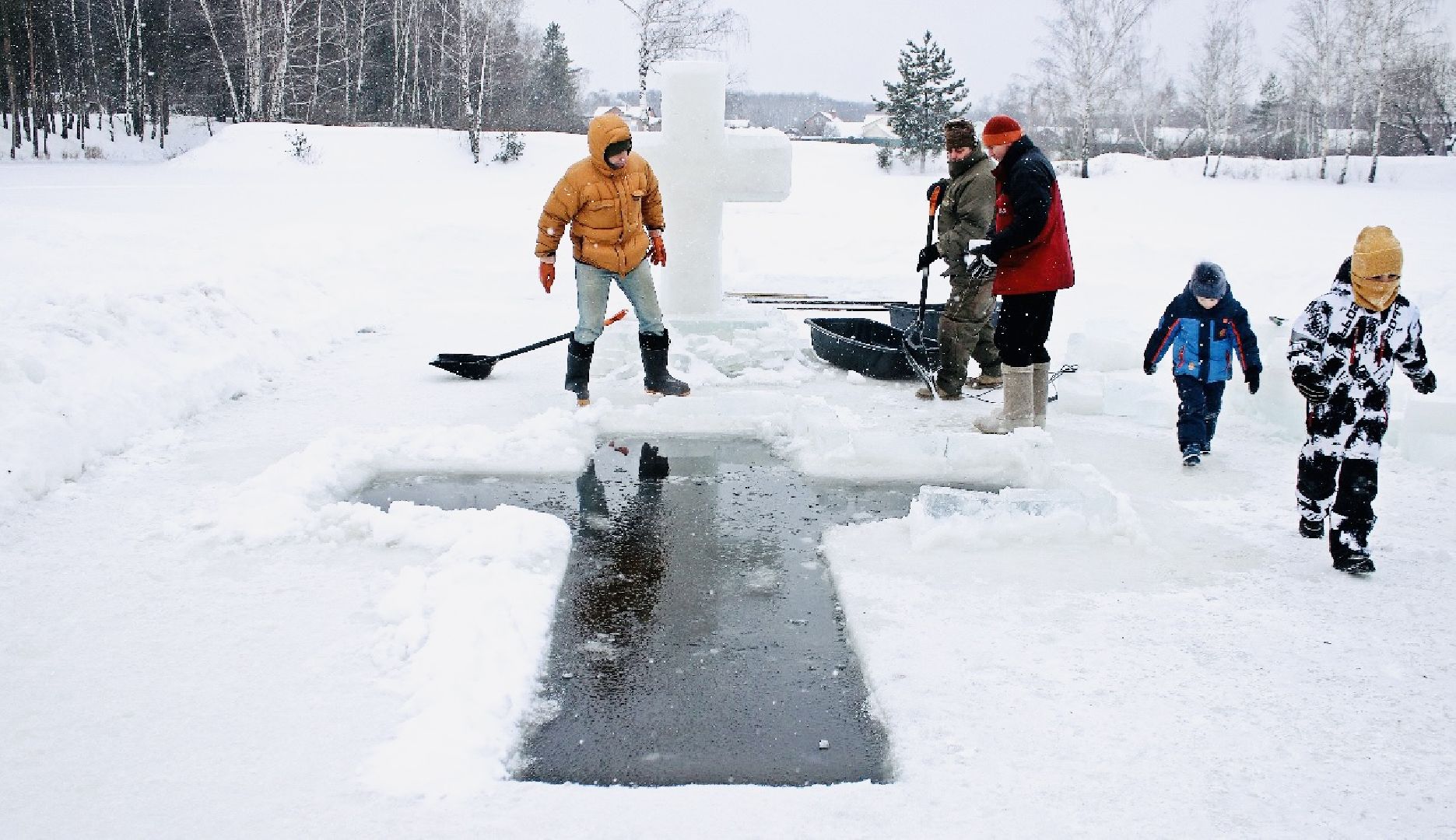 иордань, купель, прорубь, Белые Столбы, домодедово, безопасная зима, зима в подмосковье, зима 2024, крещение господне, крещенские купания, безопасность,