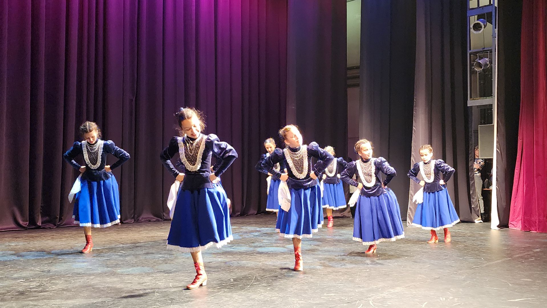 Подмосковье, Городской округ Пушкинский, Ивантеевка, дети, образование, танцы,