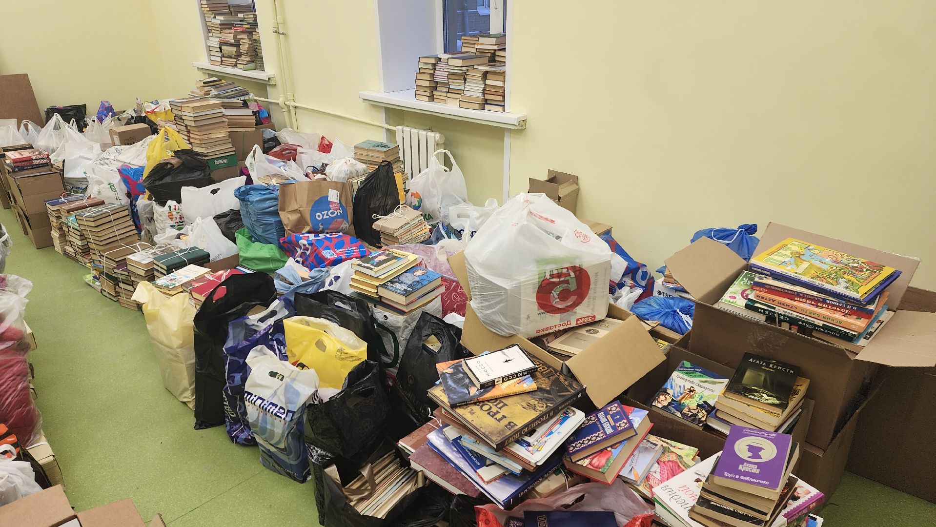 центр детского творчества, книги, акция, 10000 томов, Подолян, Гриднева, ветераны, педагоги,