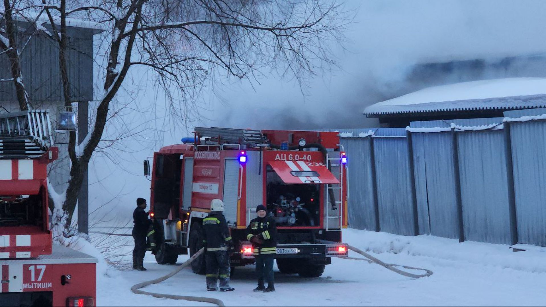 мытищи, Склад автозапчастей, пожар, Пожар в Мытищах, улица Силикатная, мчс, мчс россии, пожарные,