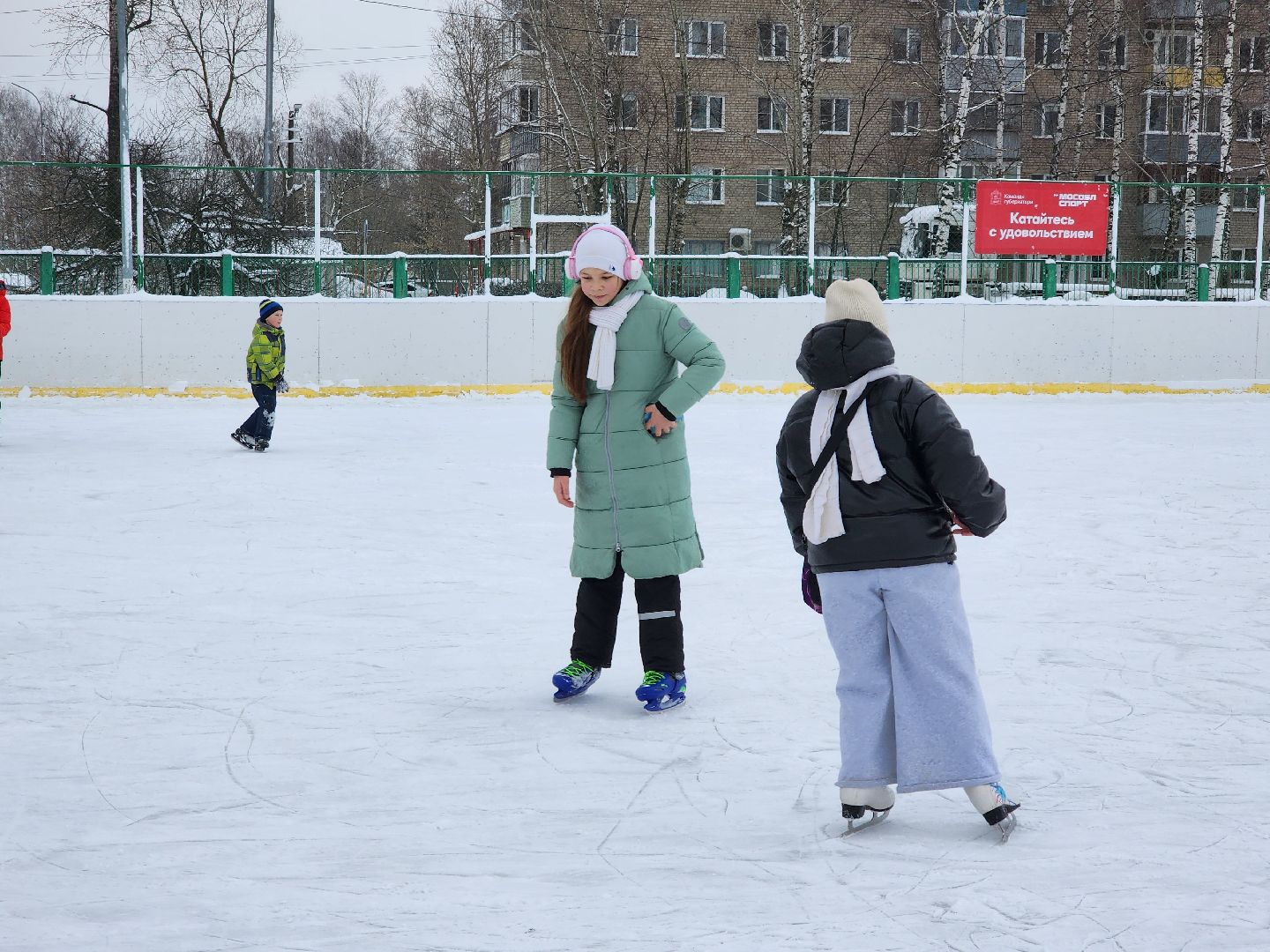 Зима в Подмосковье, зимние виды спорта, каток, Старая Купавна, Богородский городской округ,