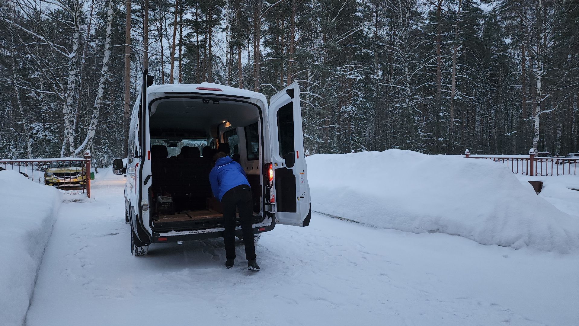молодая гвардия, Гумаритарная помощь, День памяти, Дубна,