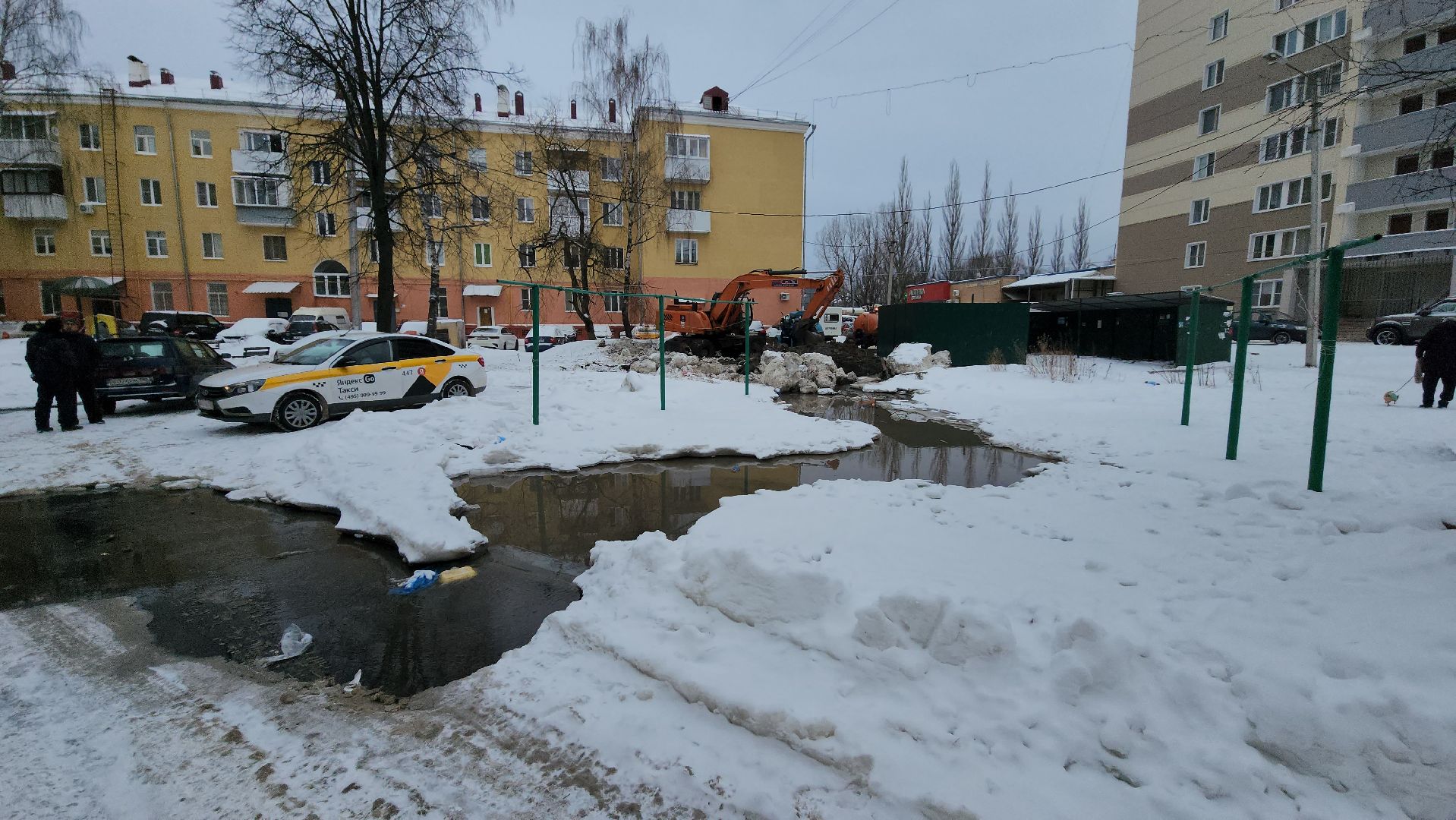 серпухов, ЖКХ, прорыв трубы, коммунальщики, водопровод,