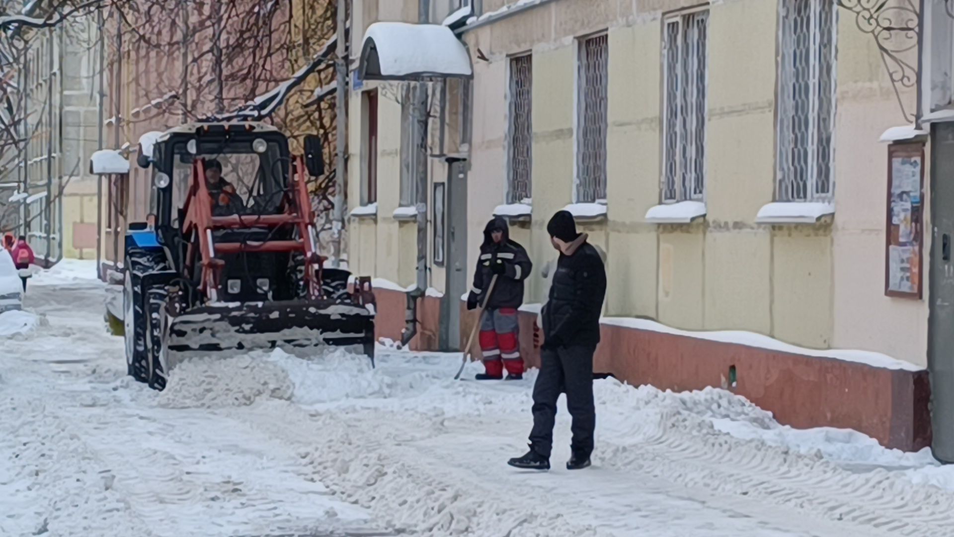 жкх, уборка снега, двор,