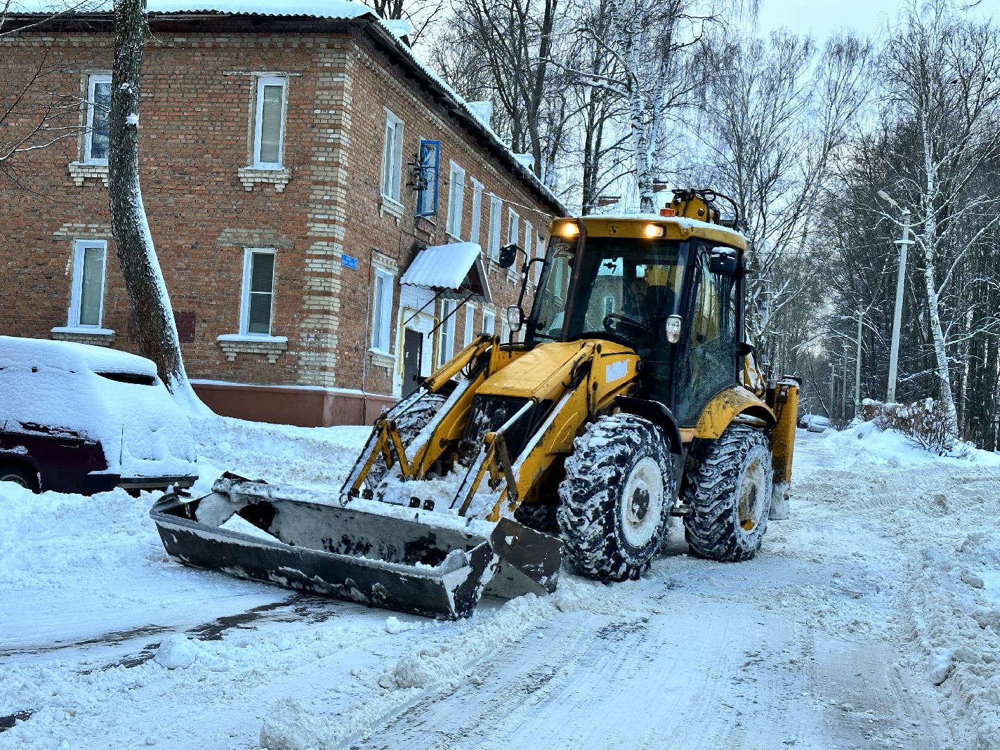 уборка дворов, жкх подмосковье, наро-фоминск, уборка снега,