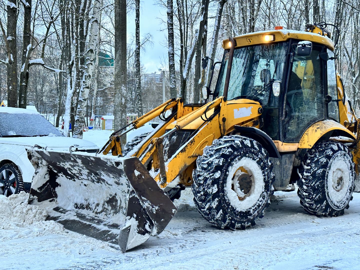 уборка дворов, жкх подмосковье, наро-фоминск, уборка снега,