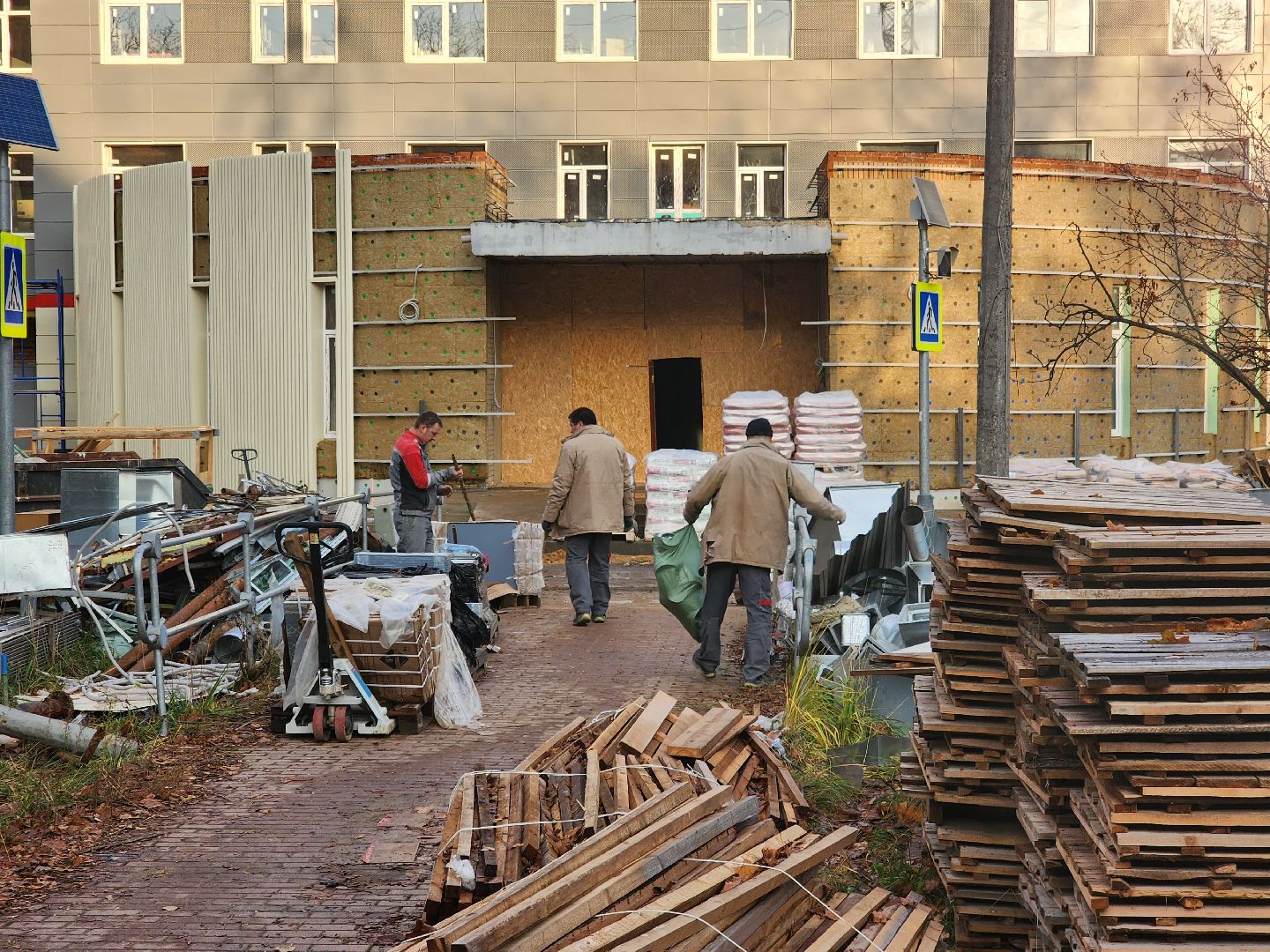 взрослая поликлиника, Жуковская ОКБ, капитальный ремонт, Аубакиров, Семенов,