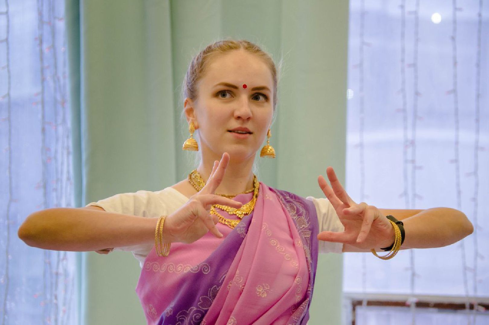 шаховская, индийские танцы,