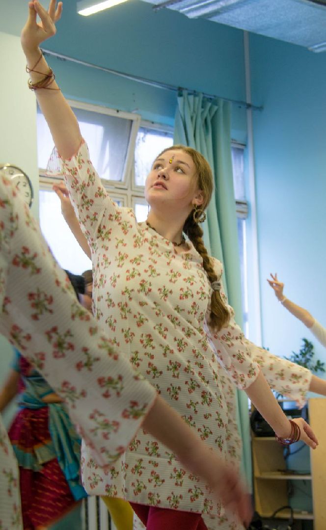 шаховская, индийские танцы,