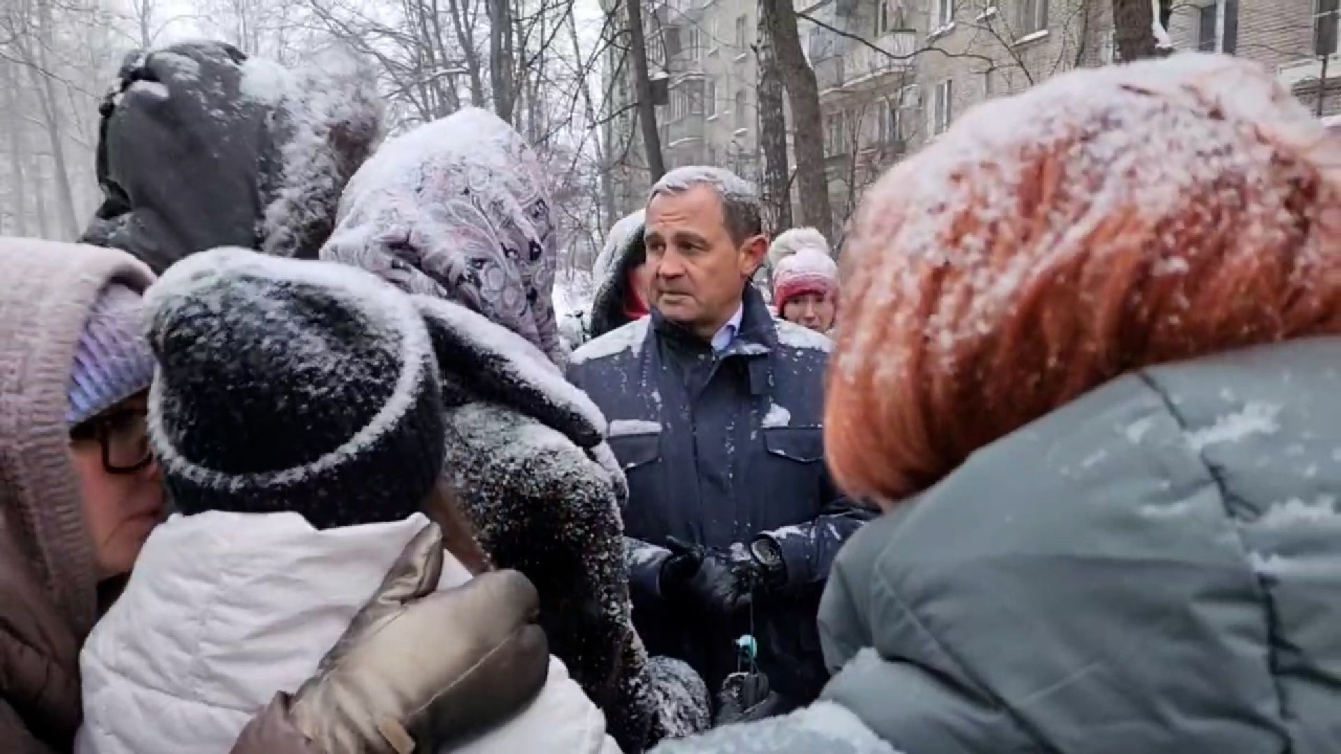 Реутов, выездная администрация, глава Реутова, вопрос-ответ, ЖКХ, отопление, дороги, снег,