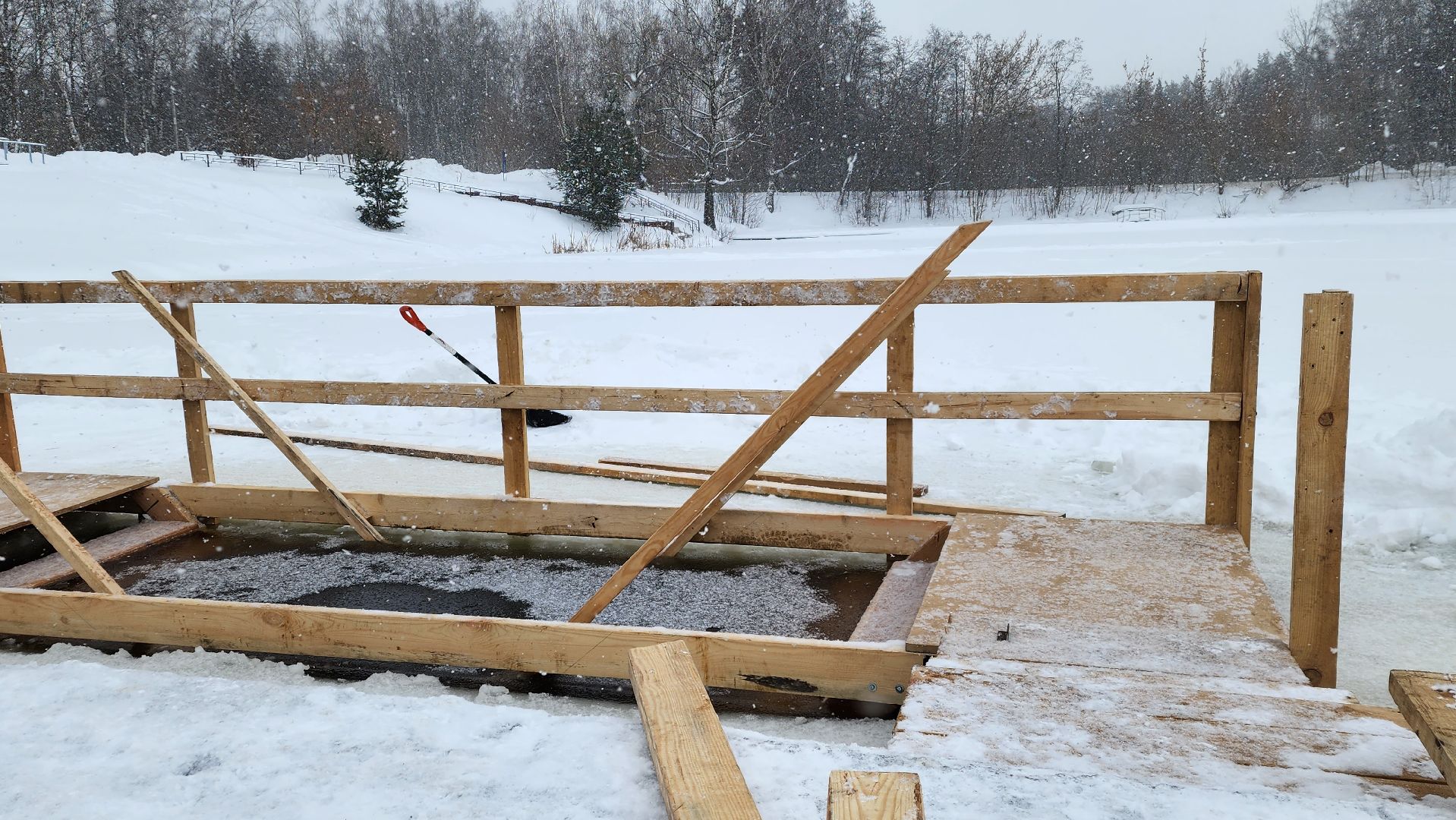 крещение господне, православный праздник, Лосино-Петровский, крещенские купели, подмосковье,