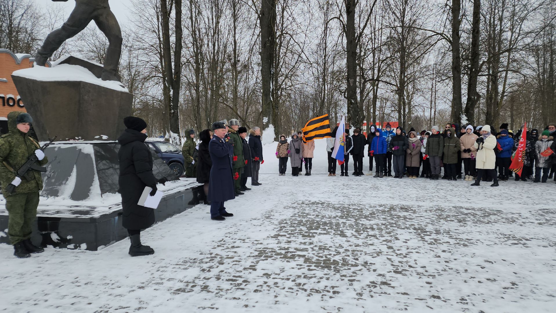 волоколамск, ярополец, кремлевские курсанты, воины, память, памятник, мемориал, день освобождения,