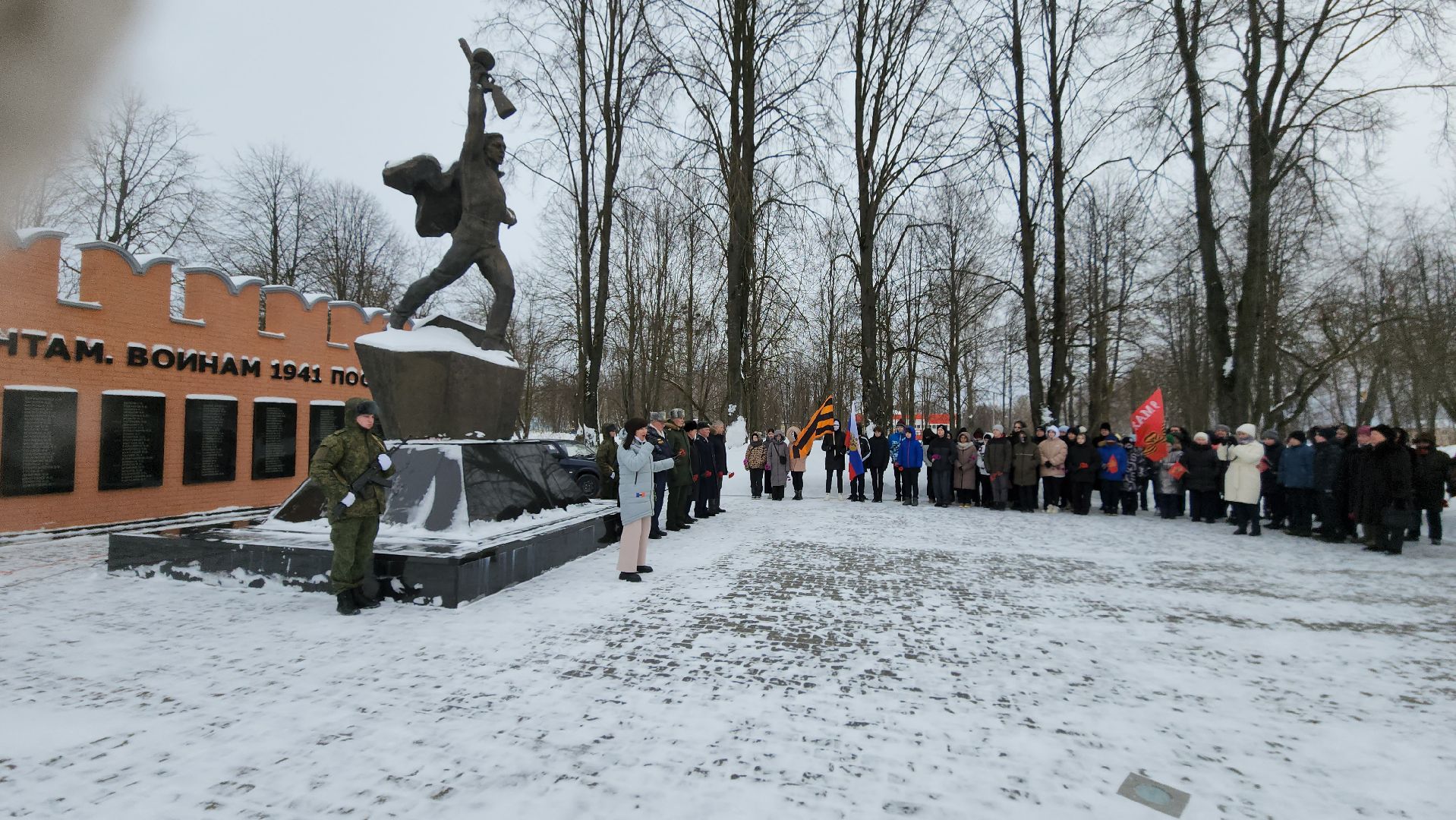 волоколамск, ярополец, кремлевские курсанты, воины, память, памятник, мемориал, день освобождения,