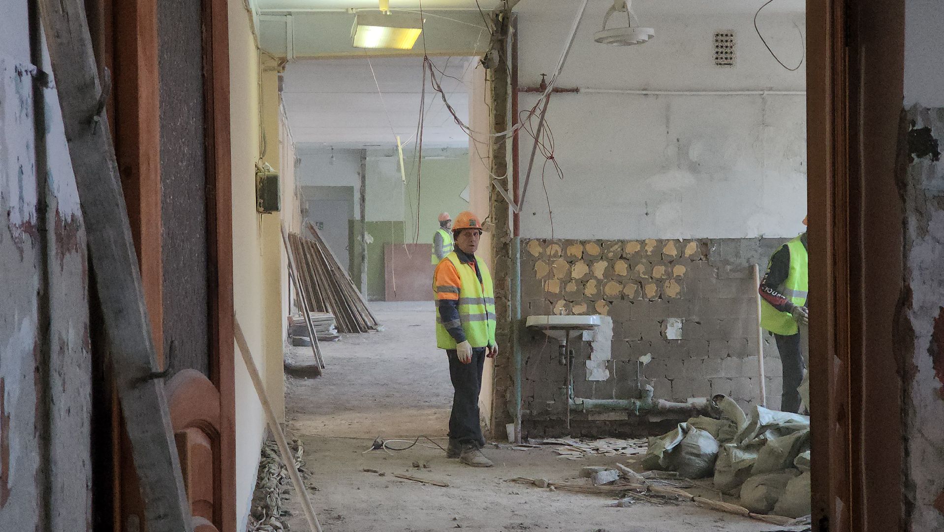 кашира, ожерелье, школа 10, капремонт школы, демонтажные работы,