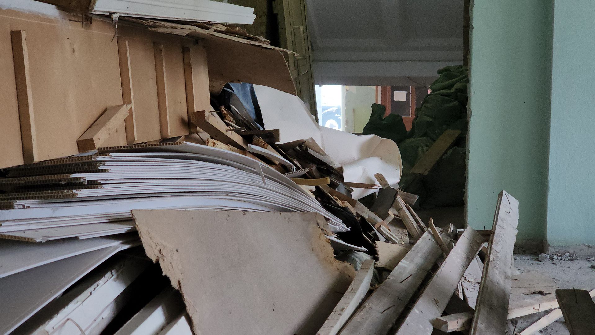 кашира, ожерелье, школа 10, капремонт школы, демонтажные работы,