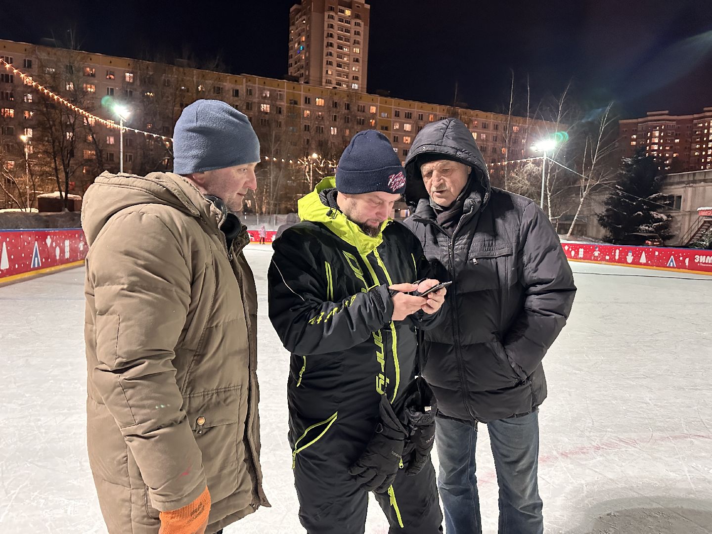 спорт подмосковья, Хоккейная коробка, Заливка льда,