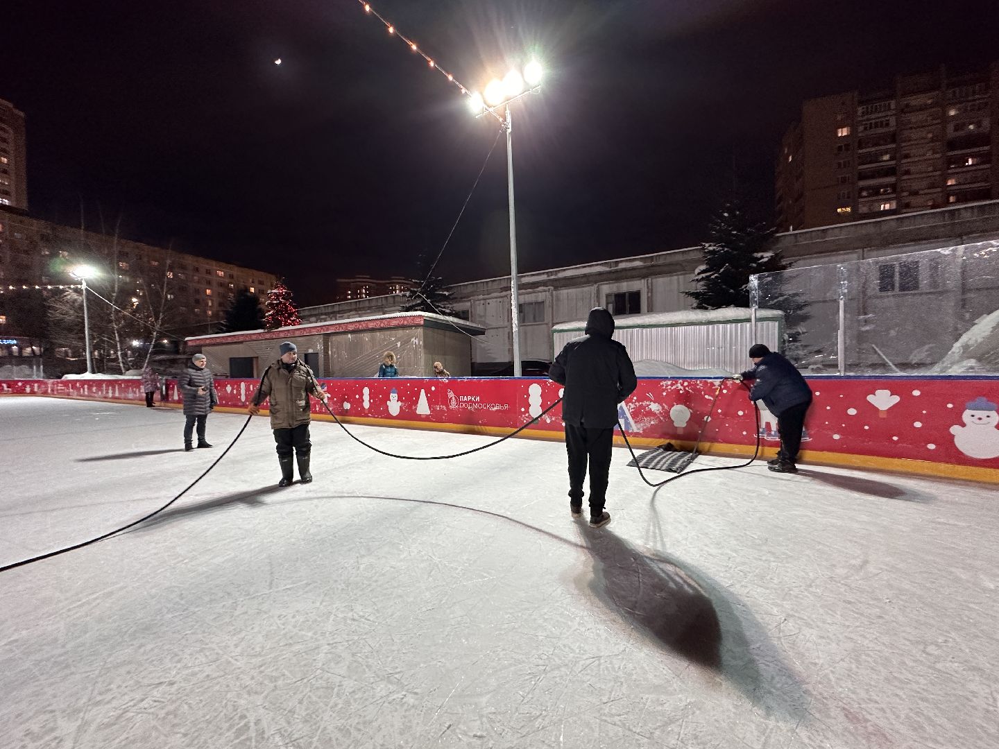 спорт подмосковья, Хоккейная коробка, Заливка льда,