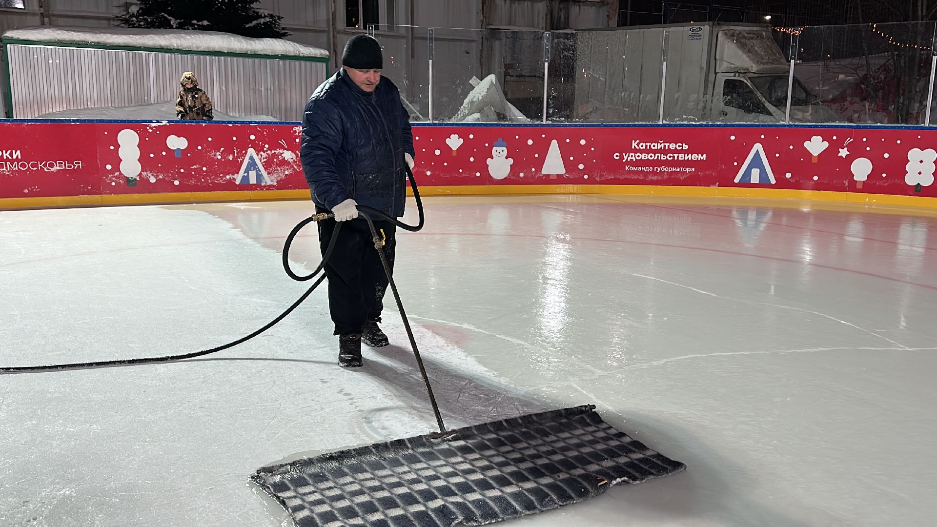 спорт подмосковья, Хоккейная коробка, Заливка льда,