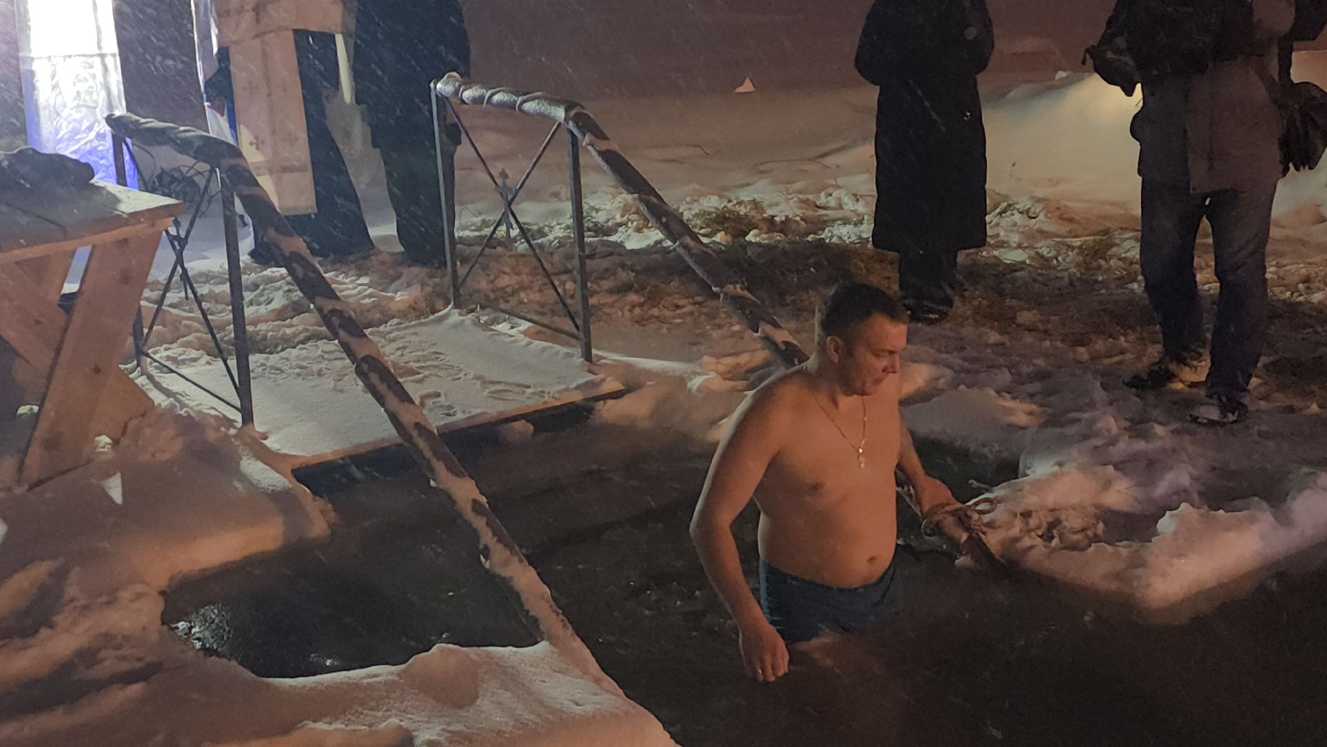 серпухов, серпуховские мальдивы, крещенские купания, иордань, Ока,