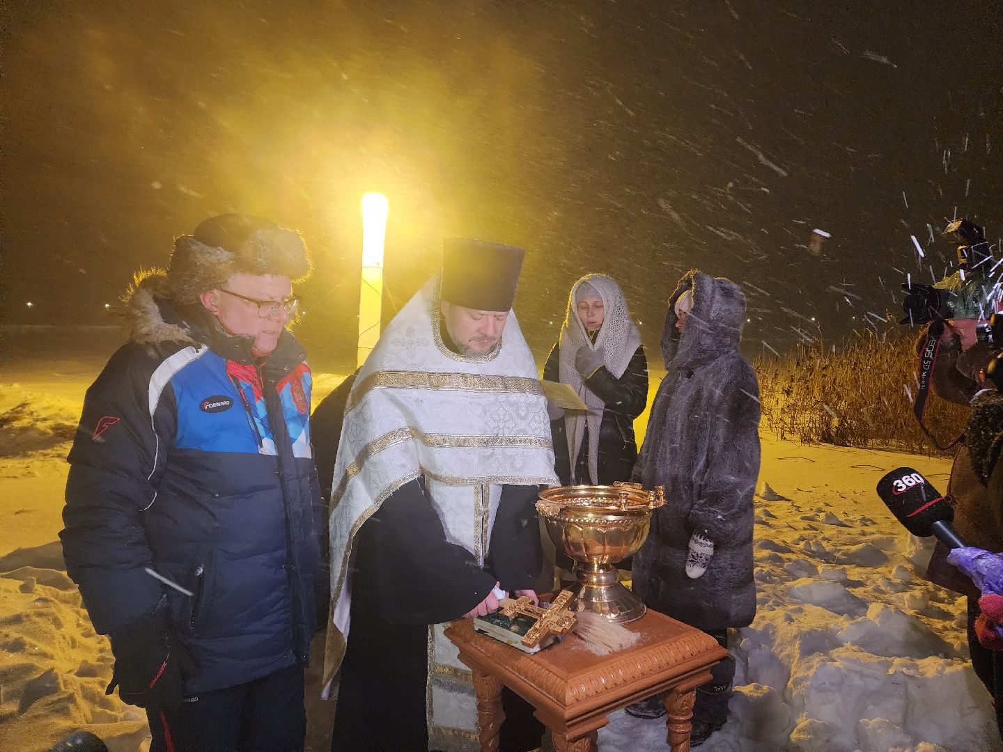 воскресенск, крещение господне, жители, иордань,