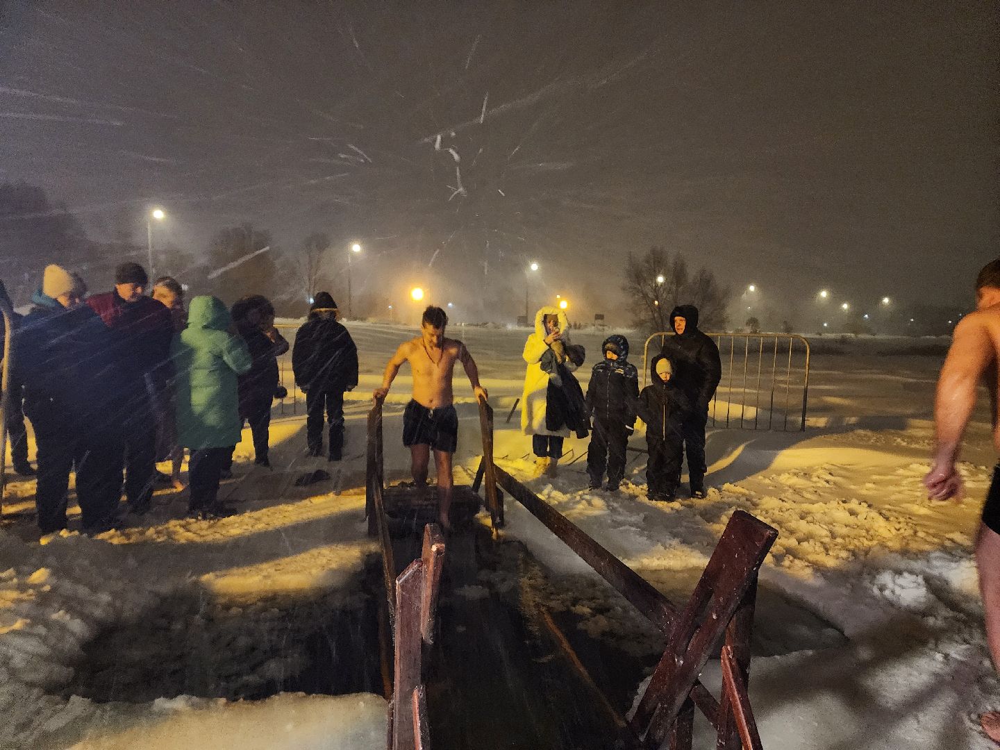 воскресенск, крещение господне, жители, иордань,