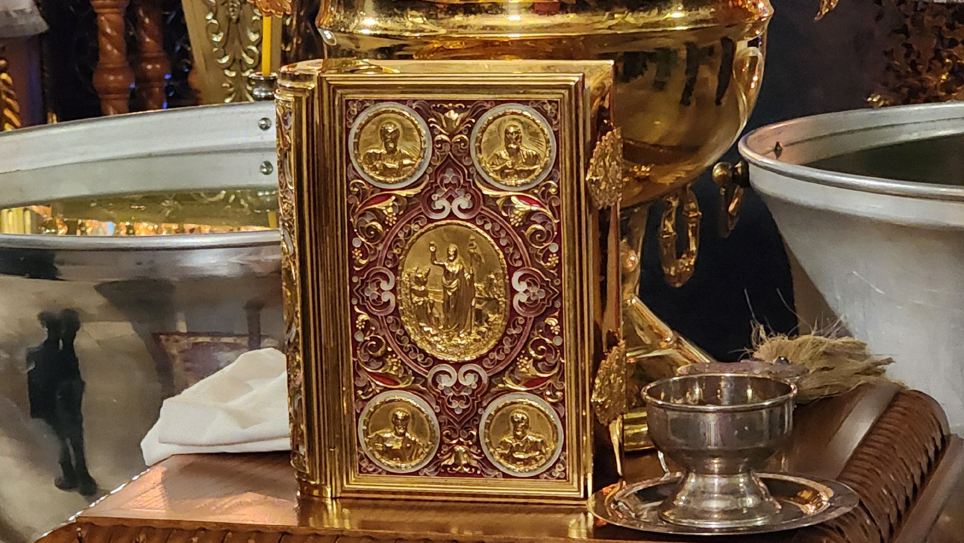 Подмосковье, Городской округ Пушкинский, Ивантеевка, Смоленской храм, крещение господне, служба,