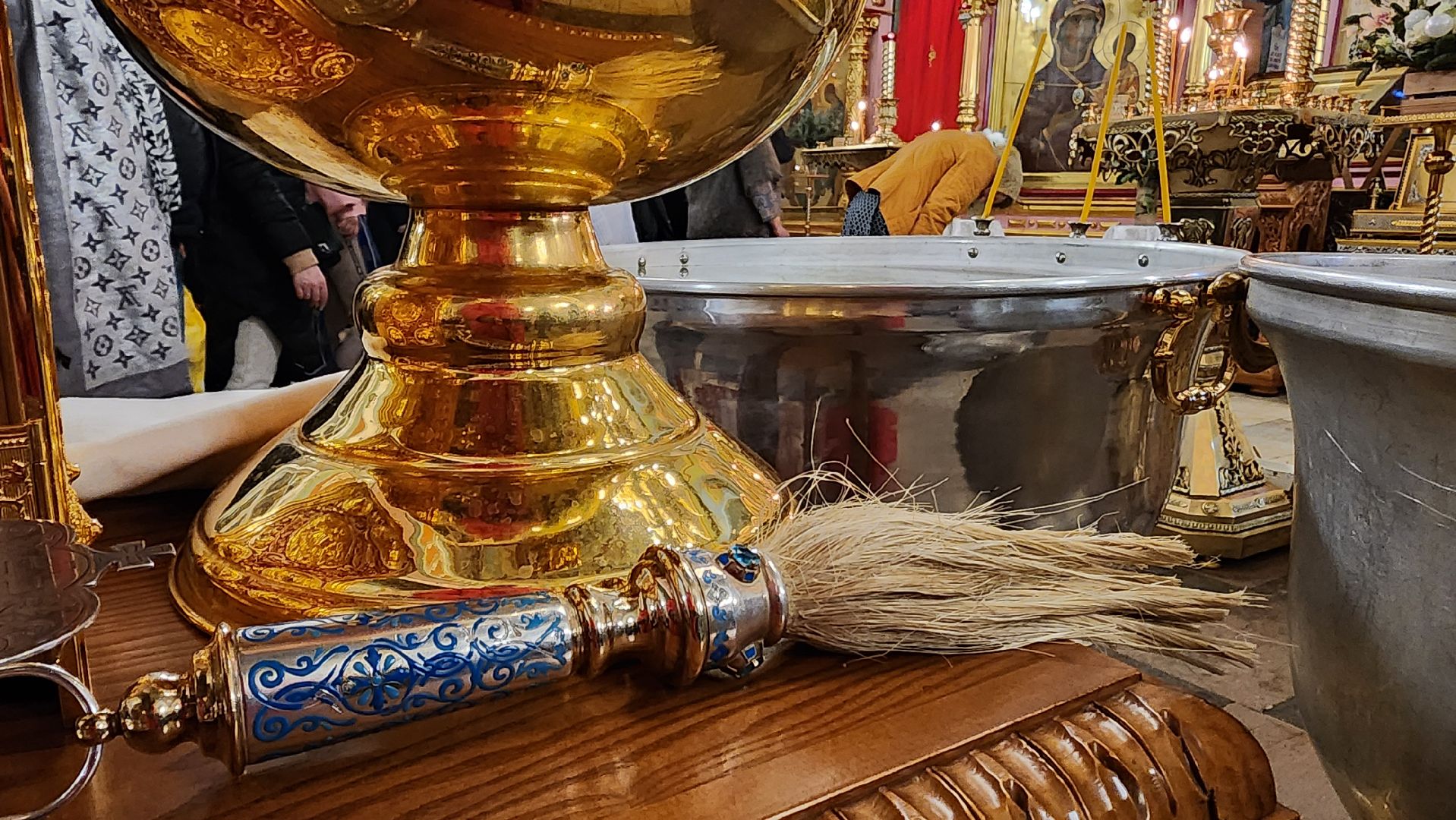 Подмосковье, Городской округ Пушкинский, Ивантеевка, Смоленской храм, крещение господне, служба,