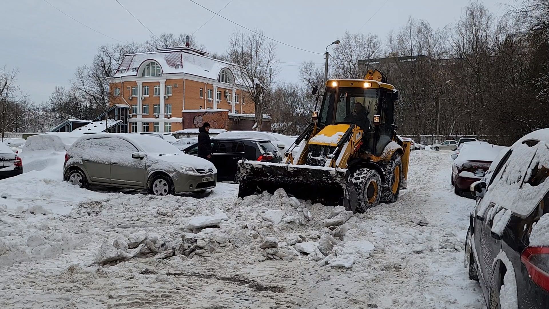 Одинцово, снег, снегопад, уборка, уборка дворов, очистка дорог, метель, густ,