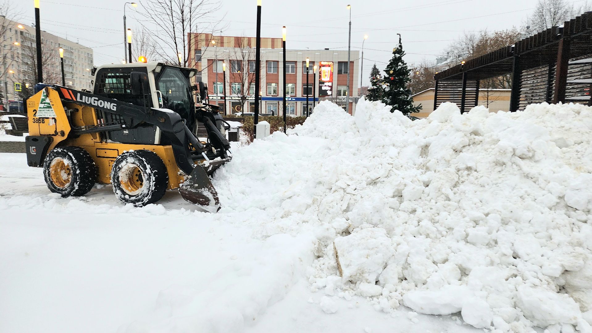 домодедово, снегопад, крещенская ночь, уборка снега, дорожные службы, коммунальные службы, снегоуборочная техника, усиленный режим, подмосковье,