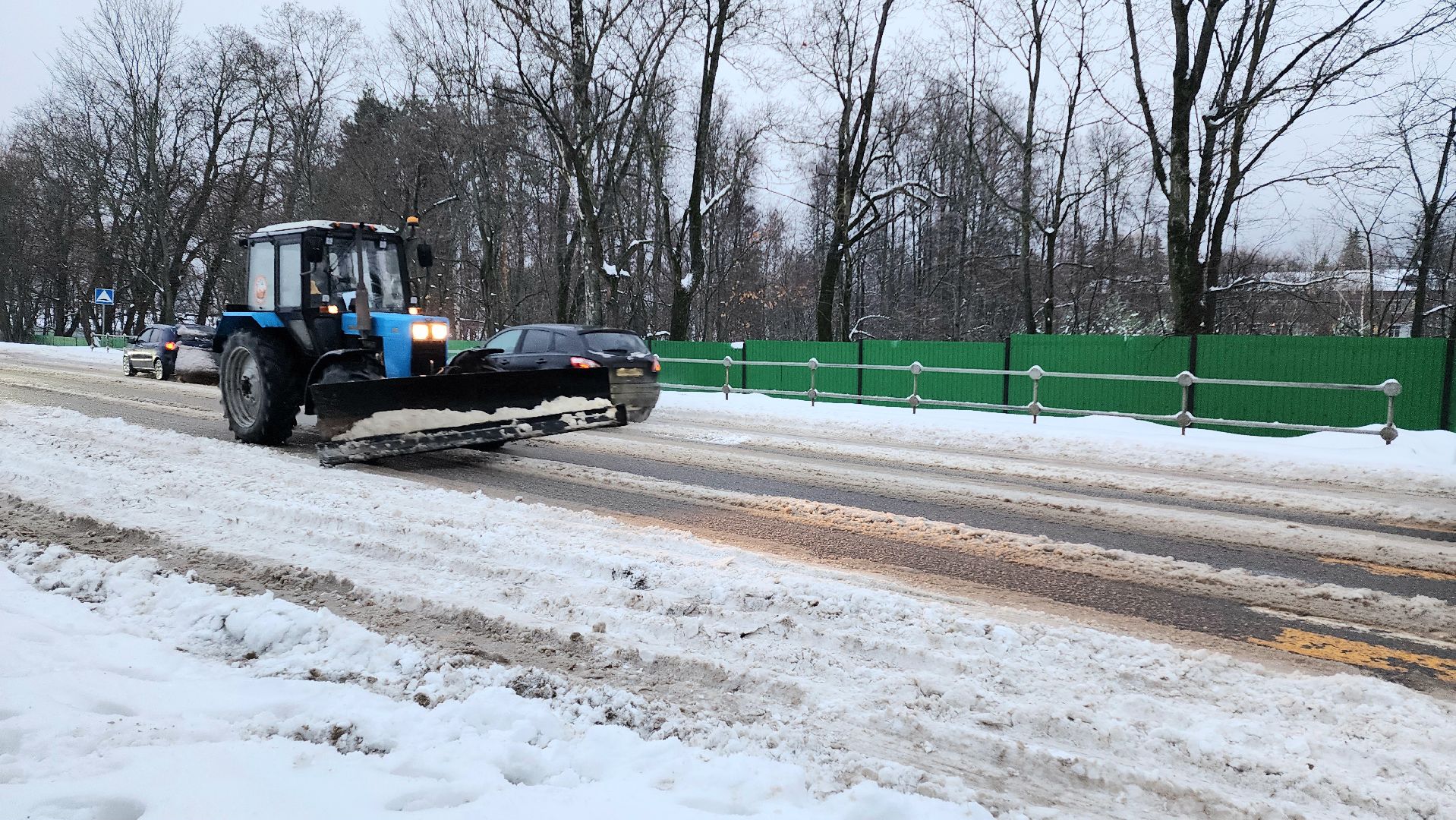 домодедово, снегопад, крещенская ночь, уборка снега, дорожные службы, коммунальные службы, снегоуборочная техника, усиленный режим, подмосковье,