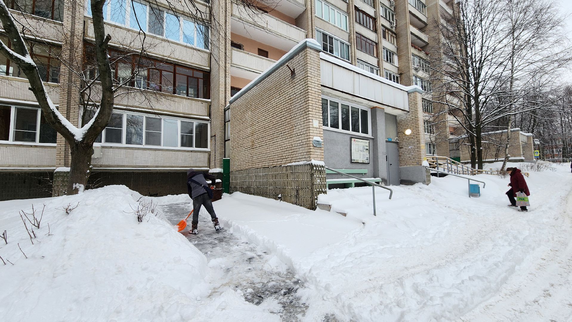 снег, уборка дворов, уборка дорог, протвино, коммунальная техника,