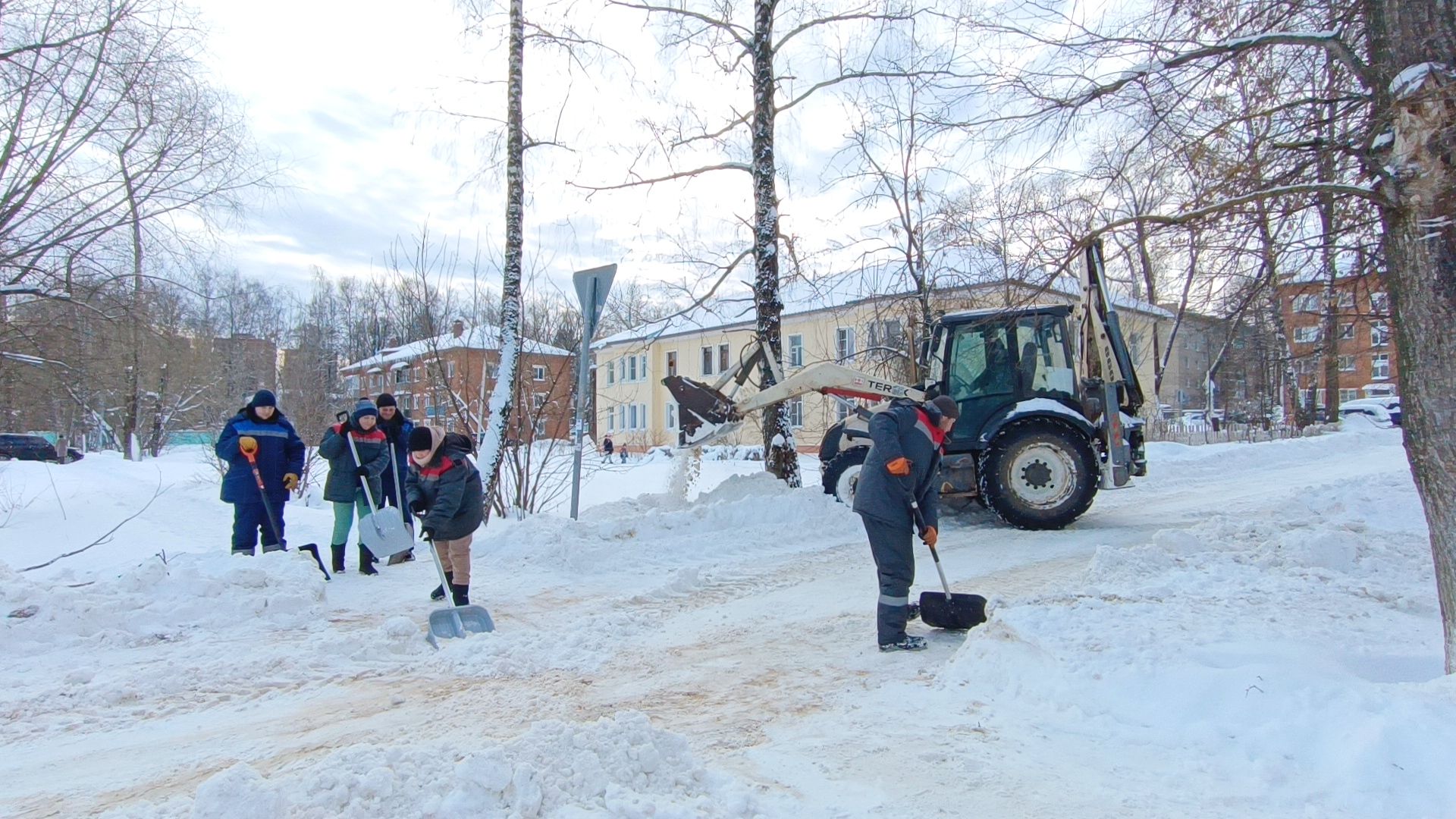 жкх, уборка снега, дворник,