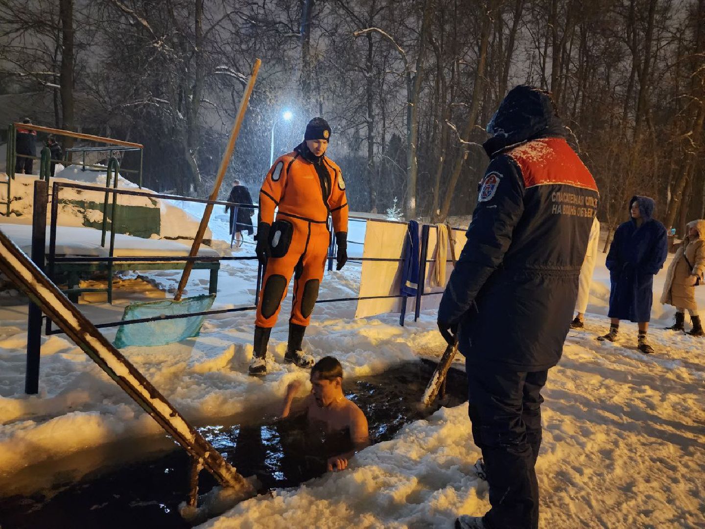крещение господне, 19 января,крещенская вода,ленинский округ,