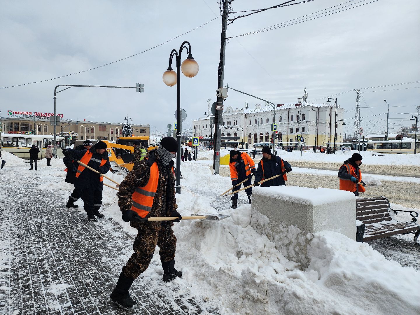 серпухов, подмосковье, уборка снега, дворник, трактор, подмосковье, снег, метель,