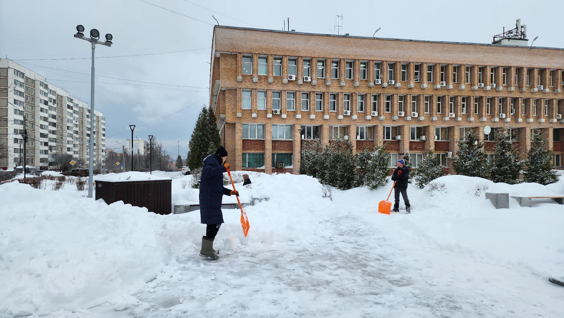 кашира,снегопад, уборка улиц, жкх, техника, тракторы, вывоз снега,