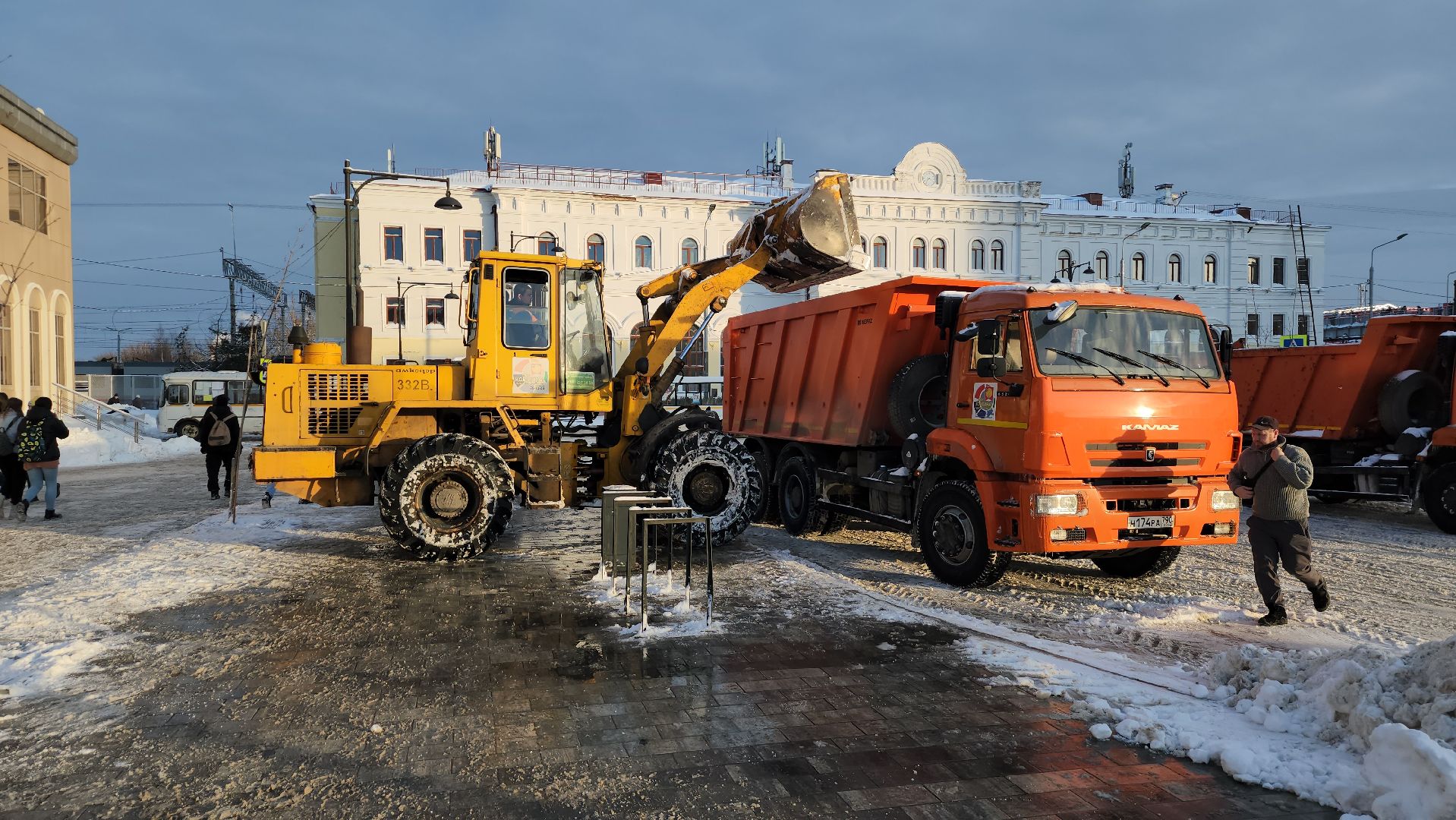 снегопад, серпухов, комбинат благоустройства, вокзал, жкх,