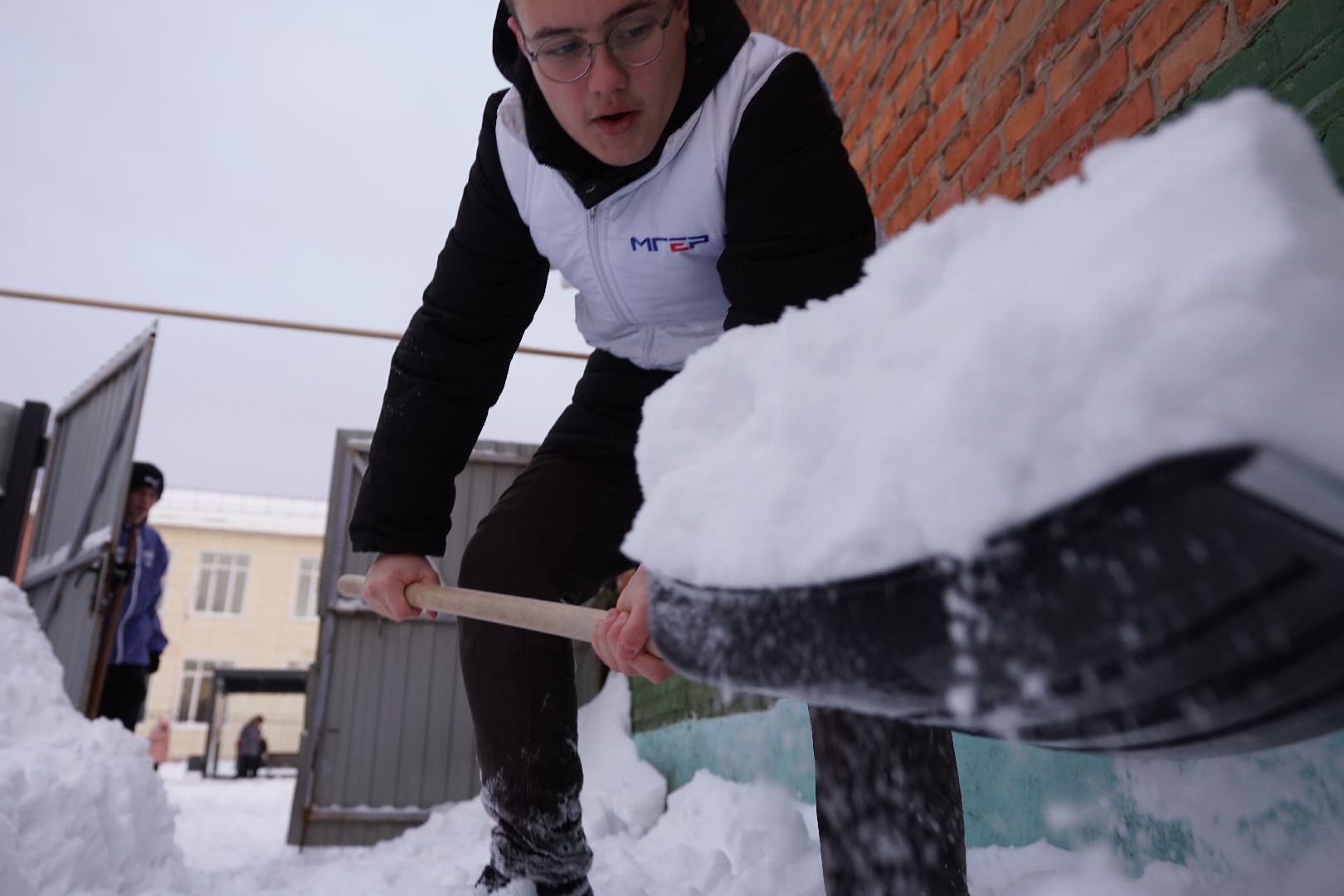 Егорьевск, помощь, снег, уборка, пенсионер, активное долголетие, волонтер,