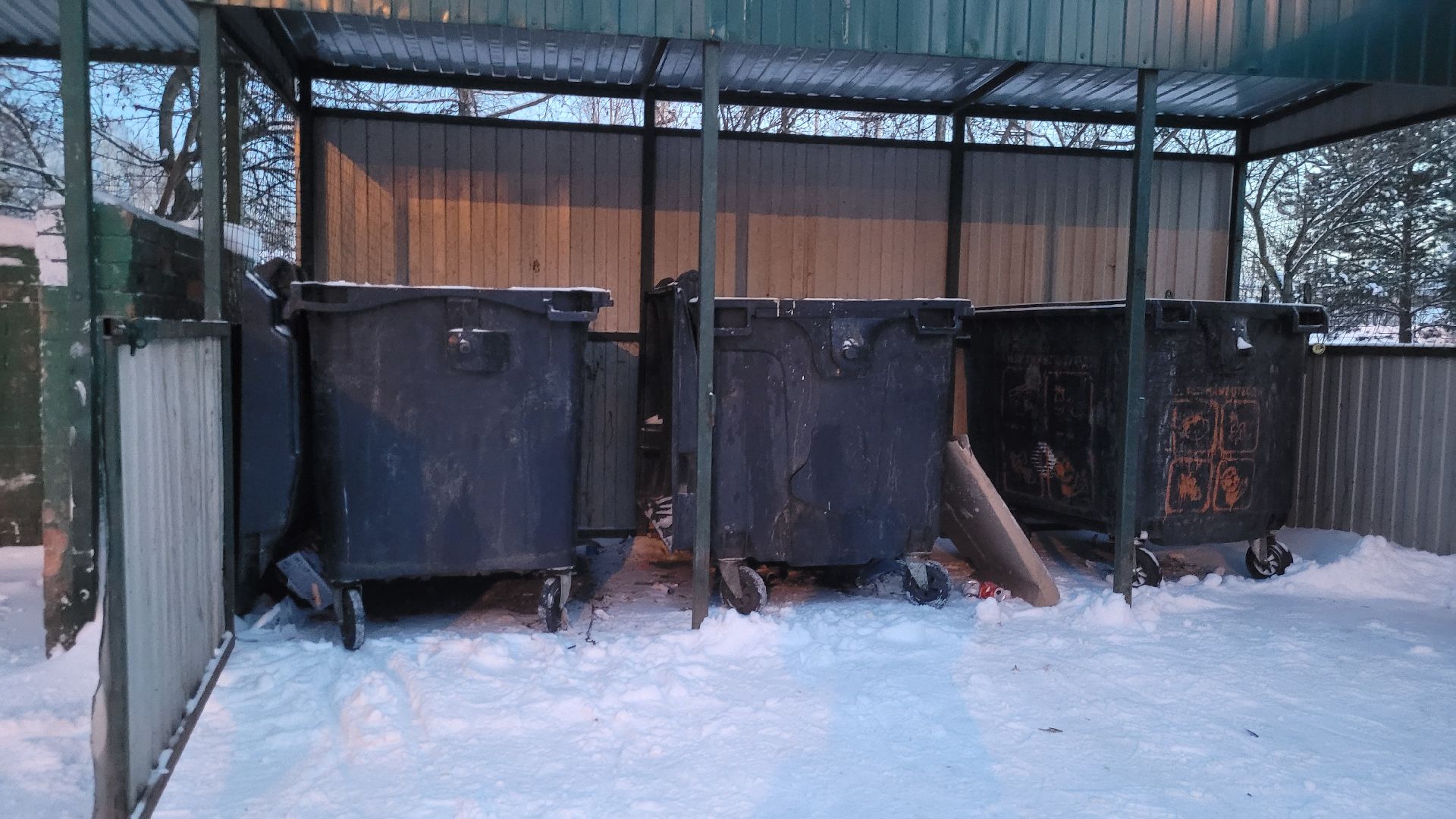 жкх подмосковье, уборка дворов, контейнерная площадка, горки ленинские,