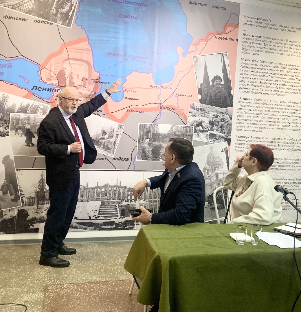 Балашиха, Подмосковье, Выставки, Картинная галерея Балашихи, Культура, История, Блокада Ленинграда, Юрий Кнутов, Музеи, Память,