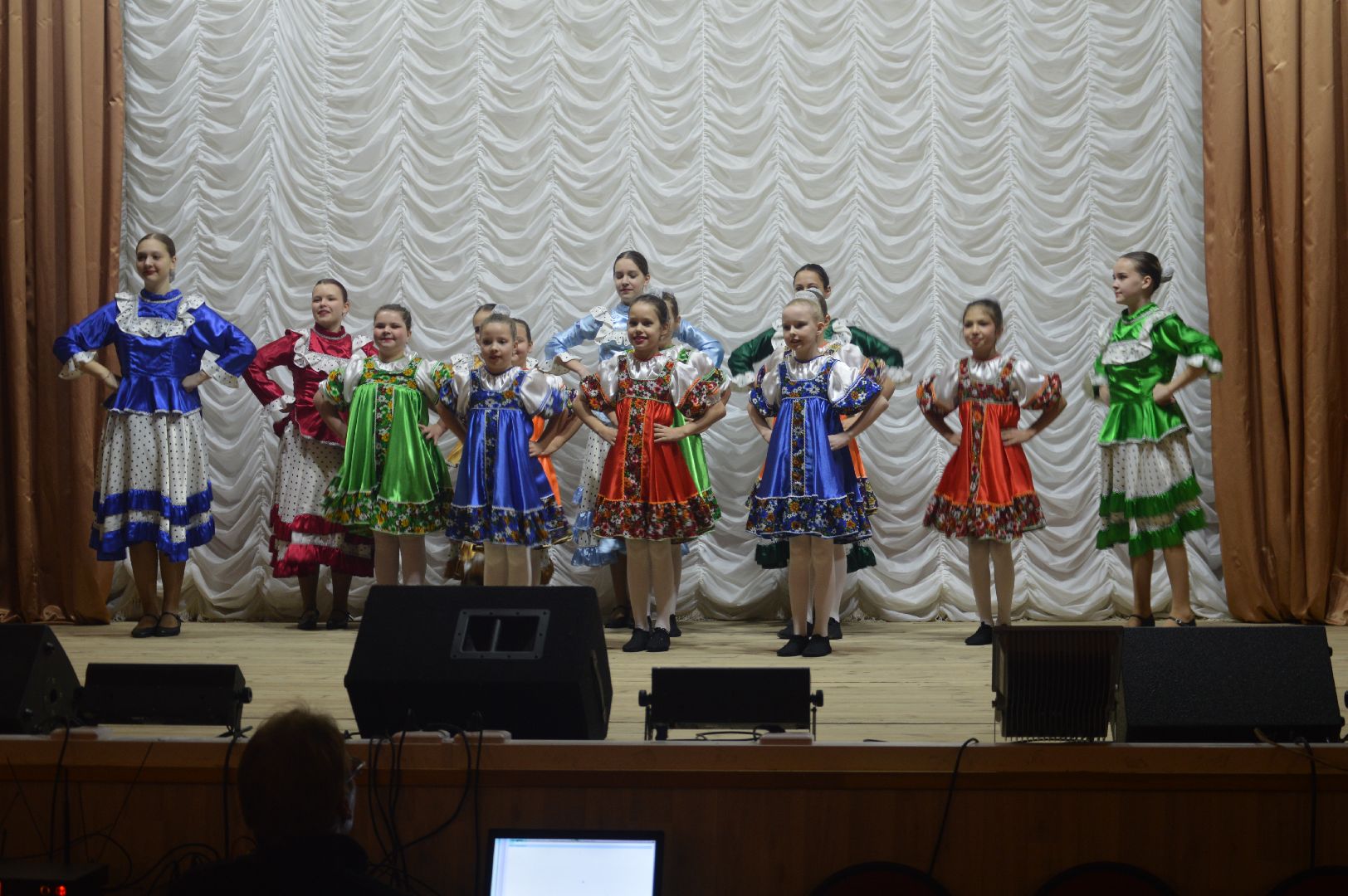 С гармонью для победы, шатура, городской округ культура, концерт, казачья песня, народные танцы, петровское,