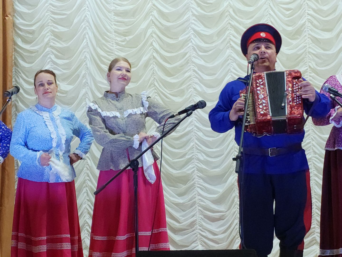 С гармонью для победы, шатура, городской округ культура, концерт, казачья песня, народные танцы, петровское,