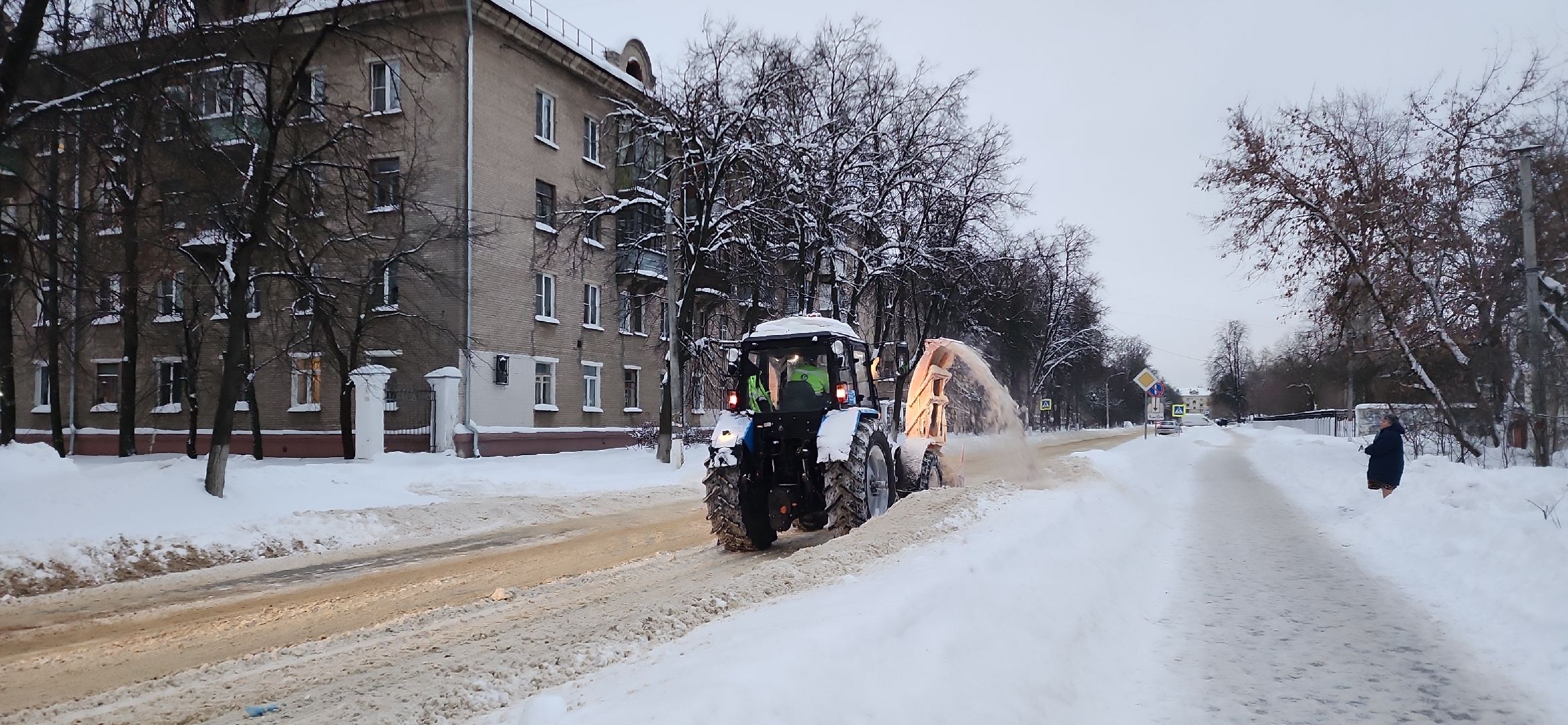 электросталь, мой город, благоустройство, уборка снега, уборка дворов, уборка дорог, уборка общественных территорий, уборка улиц, уборка территорий, снегоуборочная техника, снегоуборочные машины, снегоуборка,