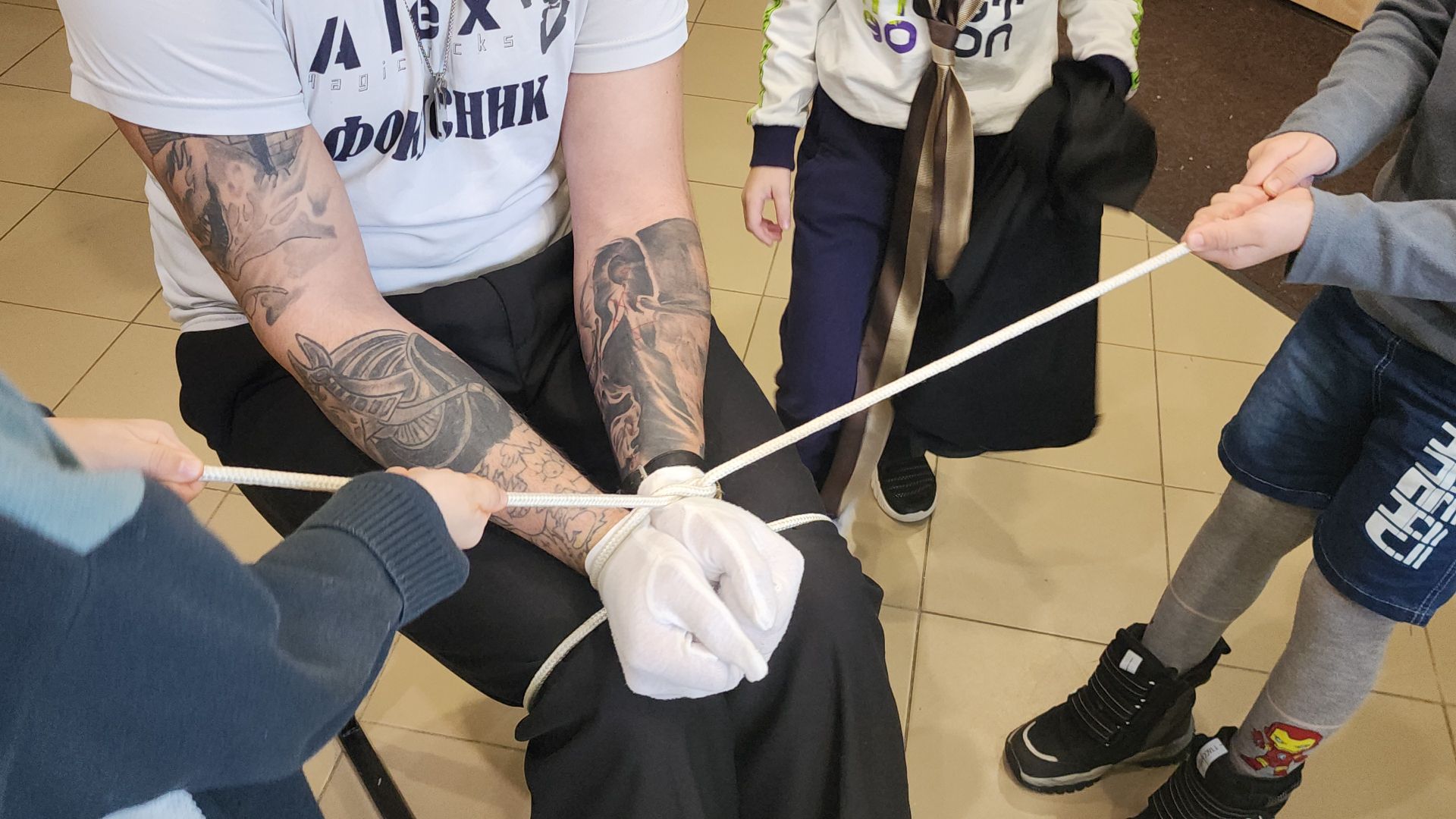 сво, шатура, фокусник, иллюзия обмана, иллюзионист, фокусы,