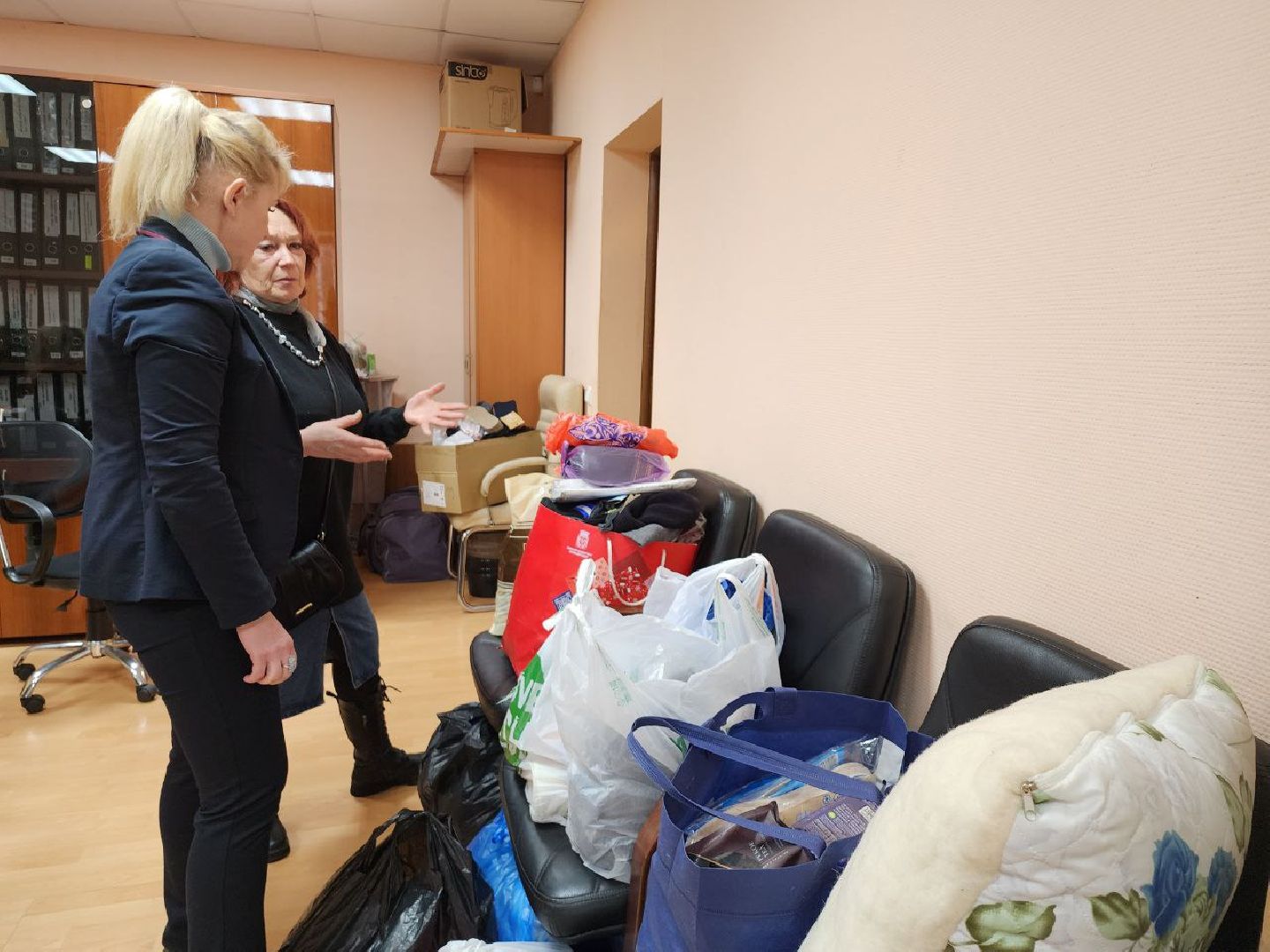 помощь бойцам сво, администрация ленинского округа, гуманитарная помощь,мы вместе,