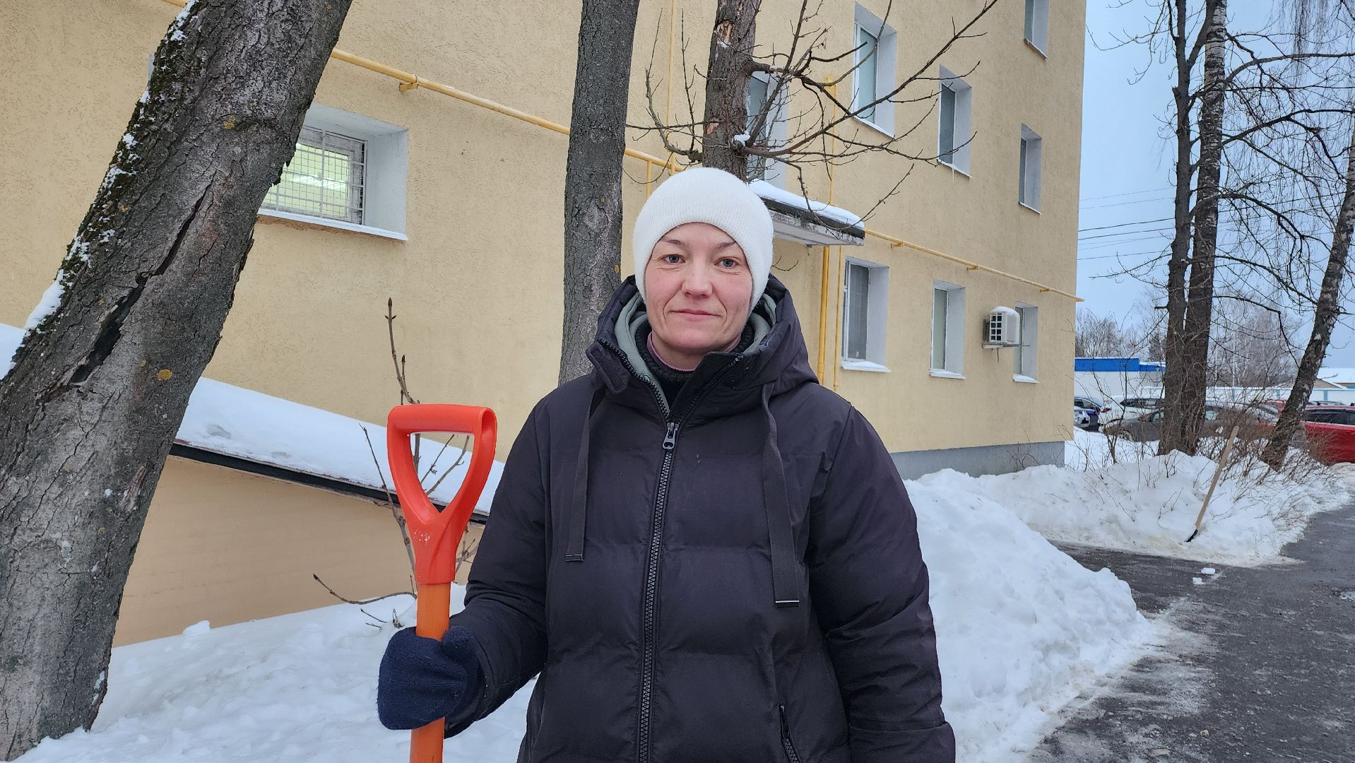 дворник, уборка снега, егорьевск, Подмосковье, Московская область,