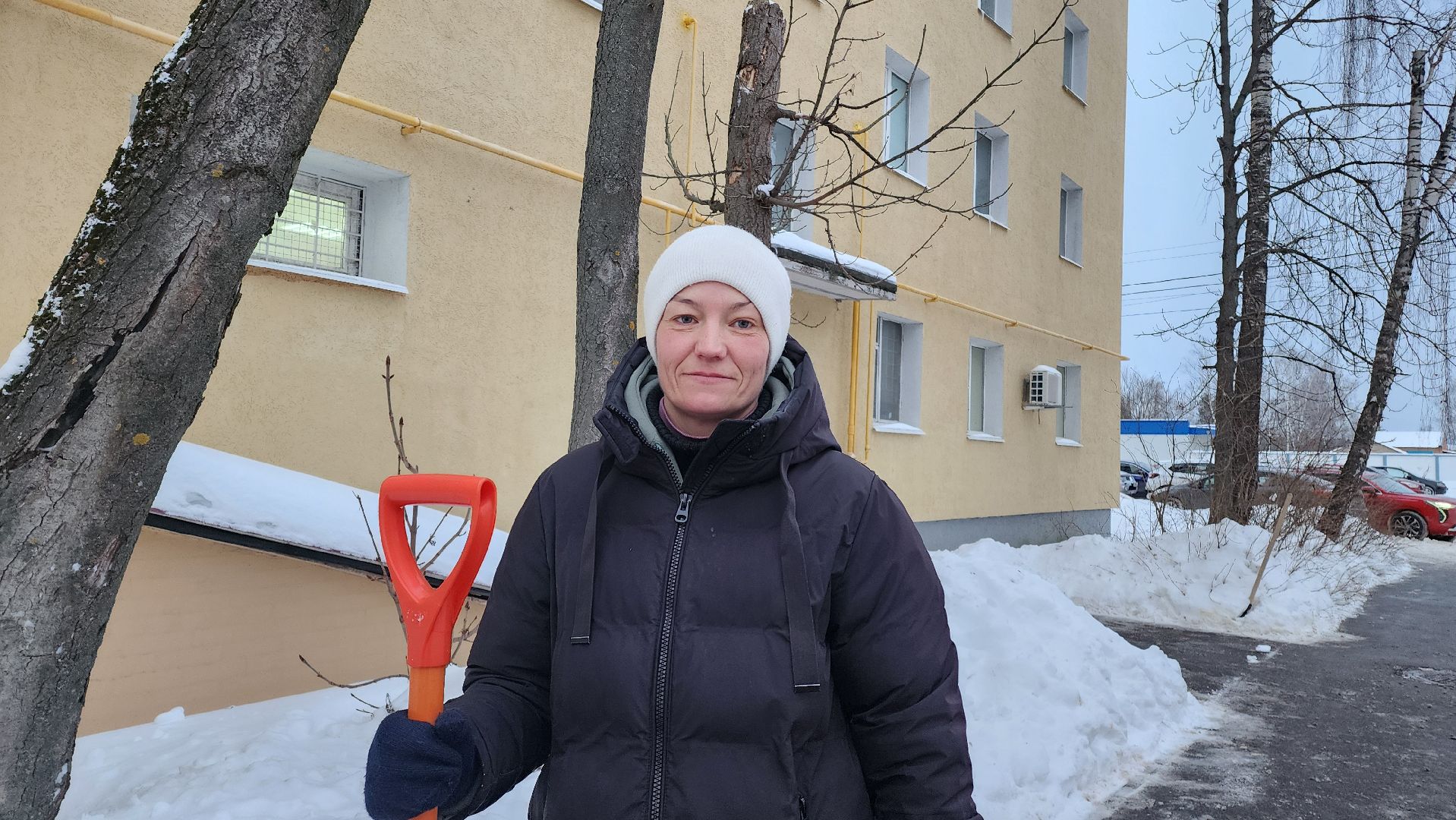 дворник, уборка снега, егорьевск, Подмосковье, Московская область,