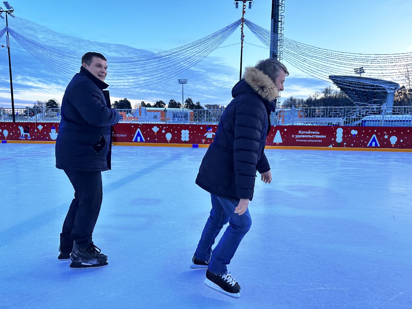 Новый каток, зима в подмосковье, наро-фоминск,