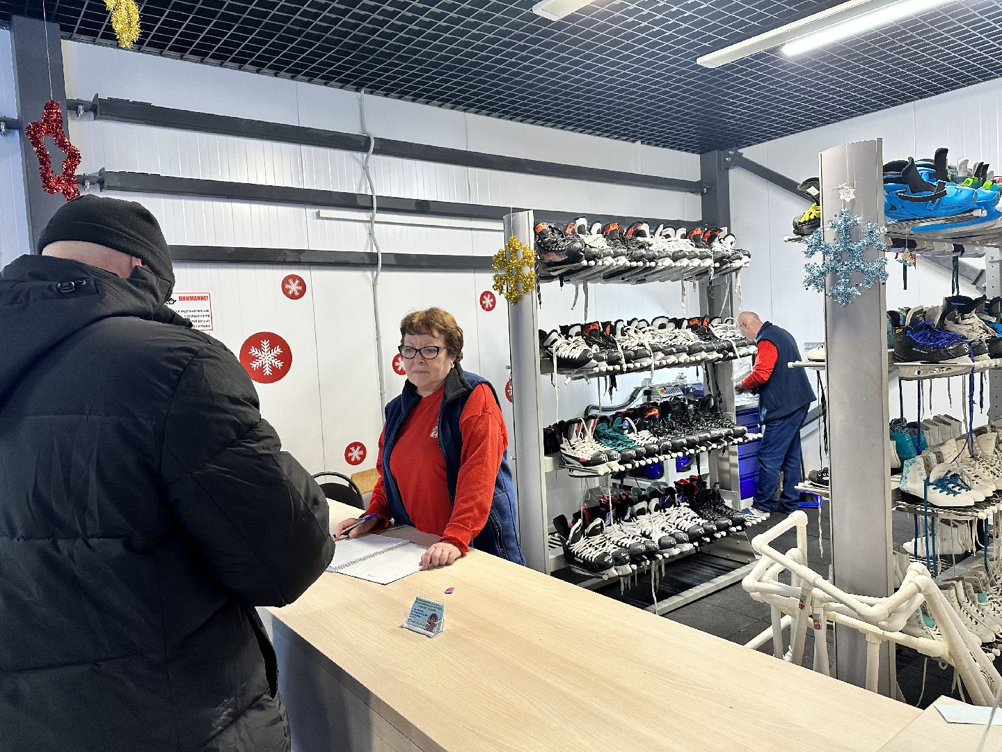 Новый каток, зима в подмосковье, наро-фоминск,