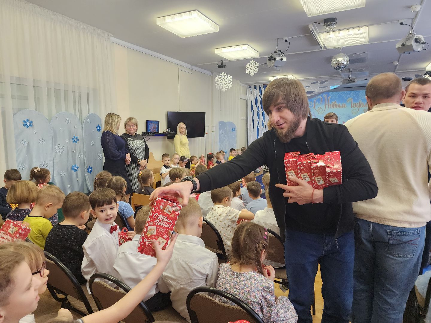 серпухов, подмосковье, федерация бокса россии, дети, благотворители,