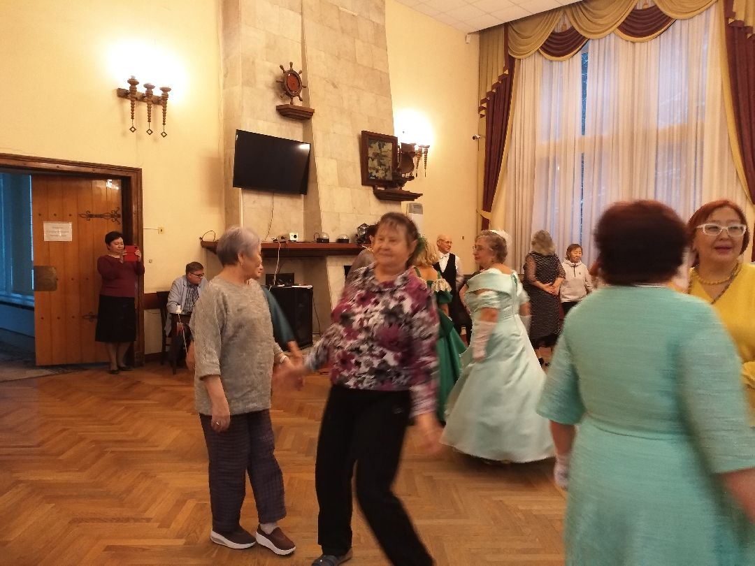 Лосино-Петровский, общество